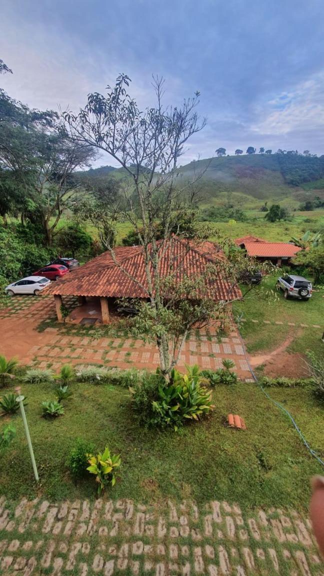 Pousada Chales Dos Montes Santana dos Montes Exteriör bild